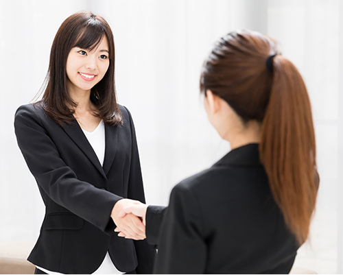 1日は挨拶でスタート！